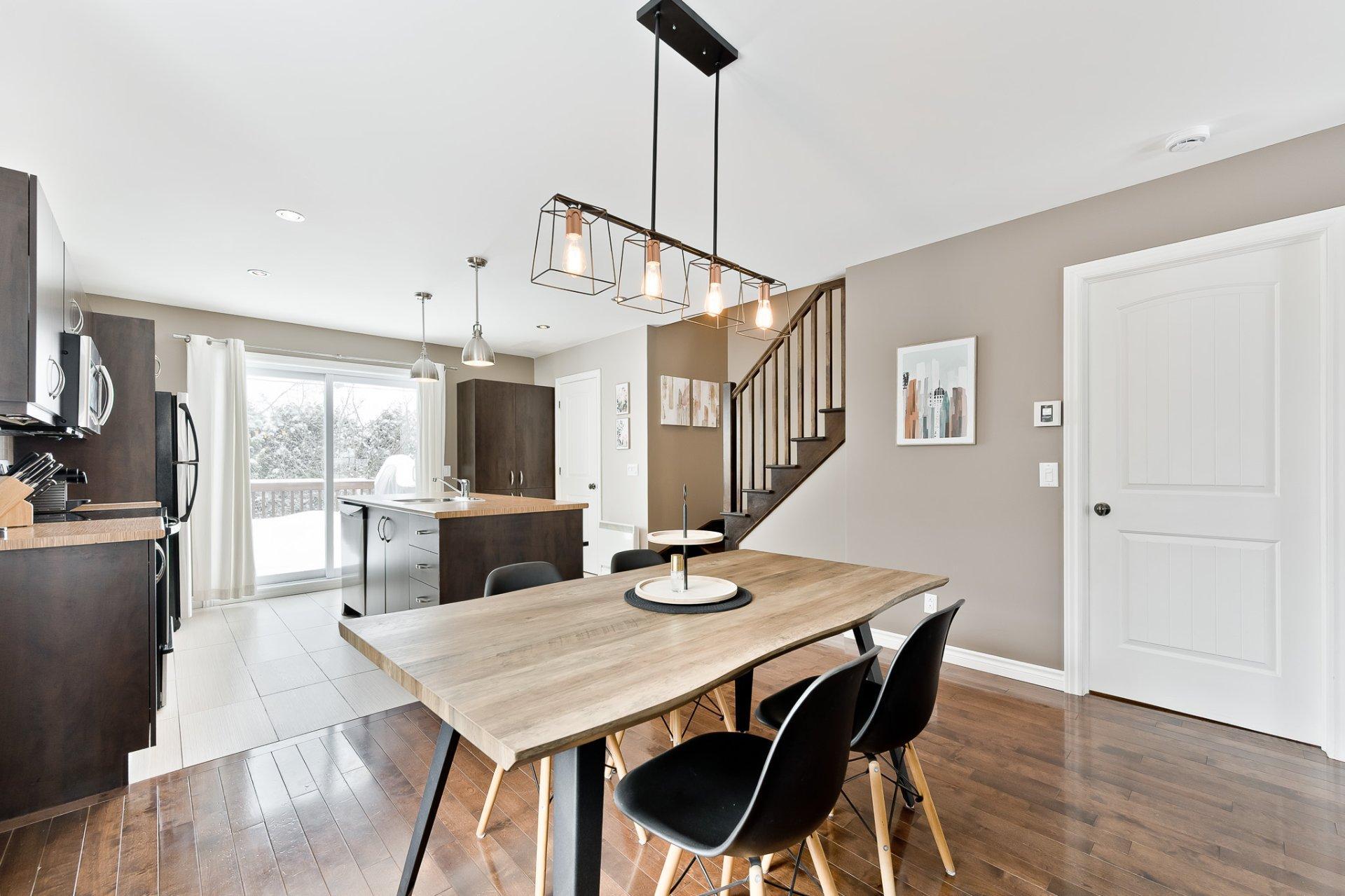 









1301


Rue Marini

,
Sherbrooke (Brompton/Rock Forest/Saint-Élie/Deauville),




QC
J1N0L1

