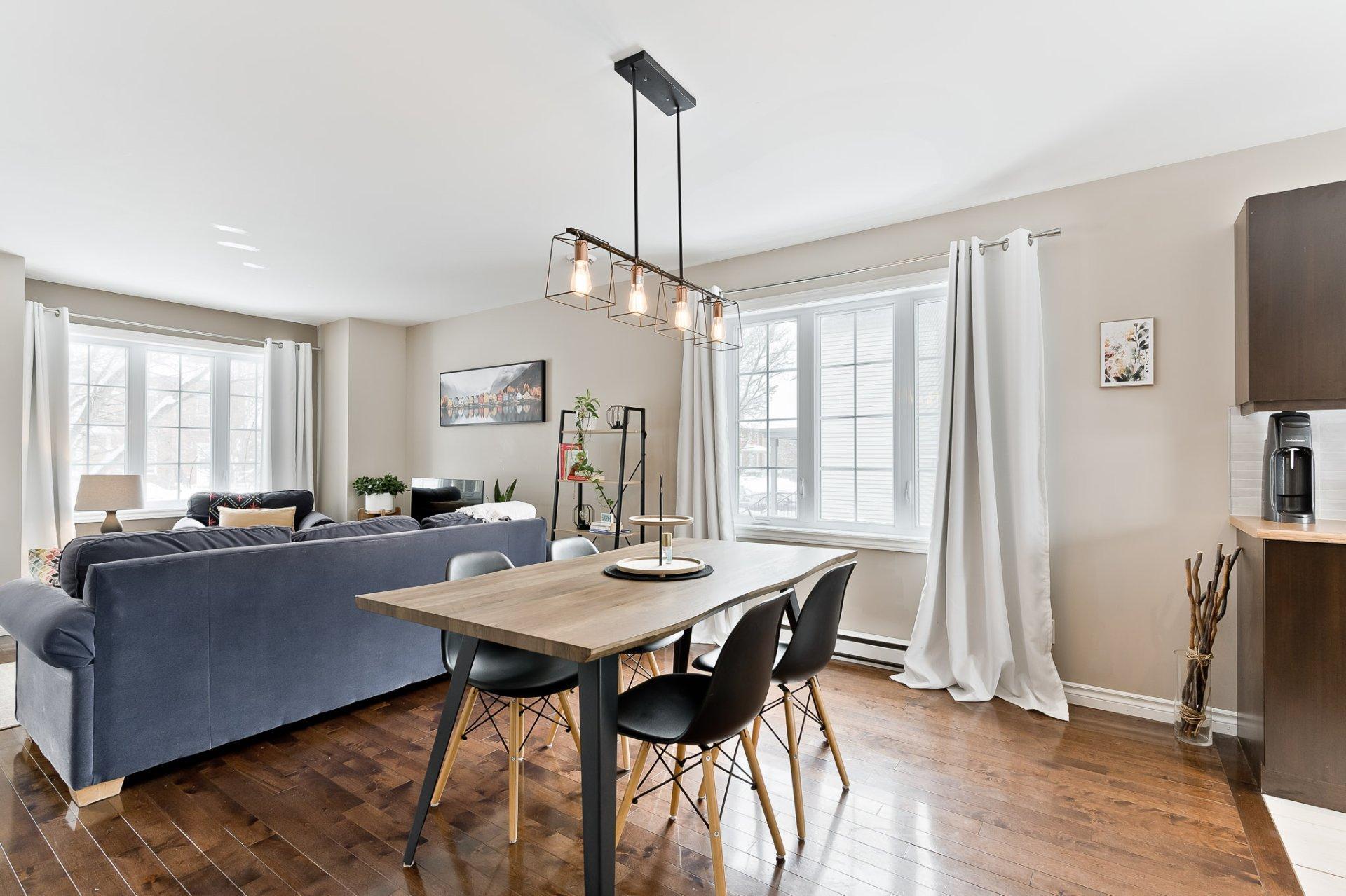 









1301


Rue Marini

,
Sherbrooke (Brompton/Rock Forest/Saint-Élie/Deauville),




QC
J1N0L1

