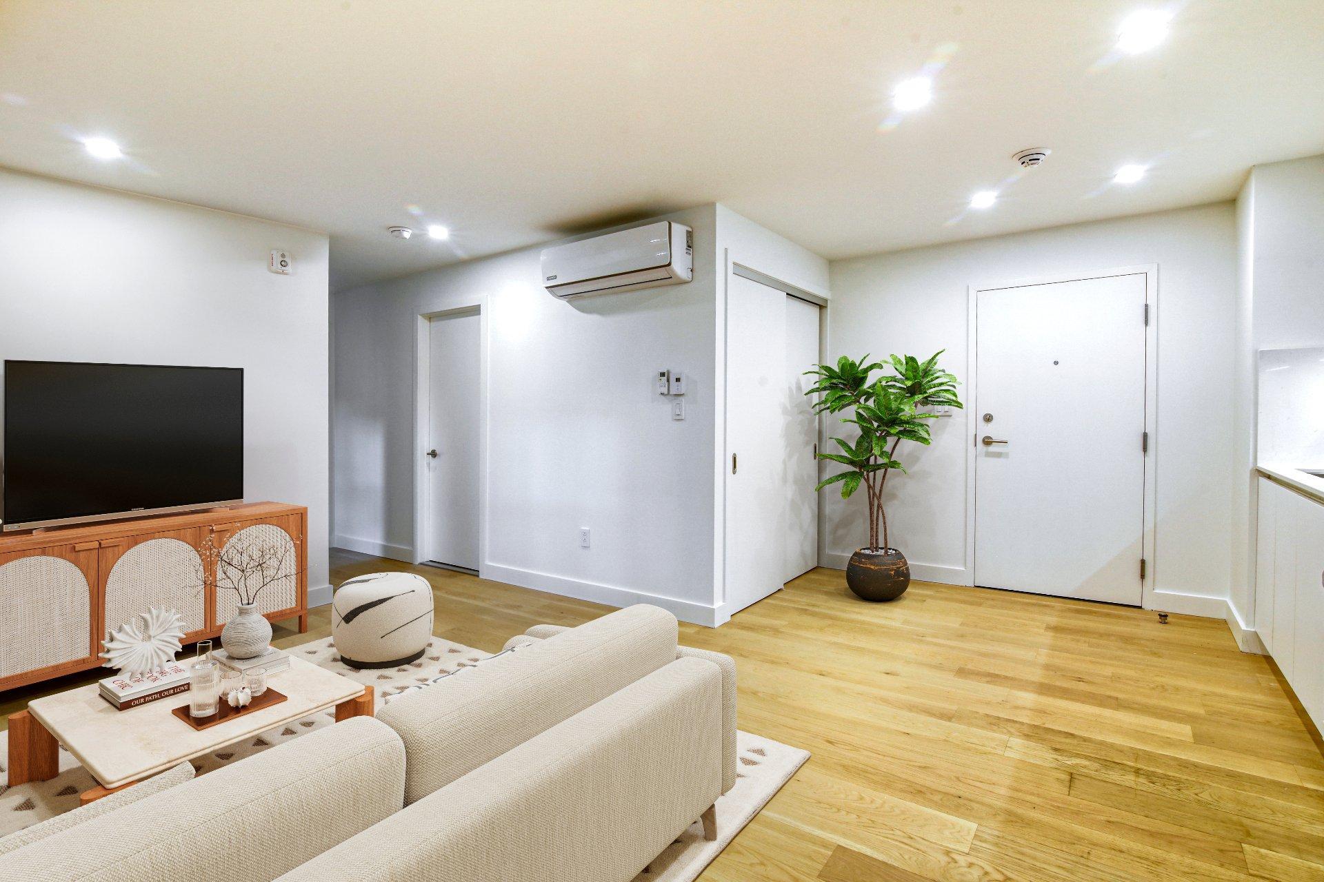 









10


Av. Rosemount

, 4,
Westmount,




QC
H3Y3K4

