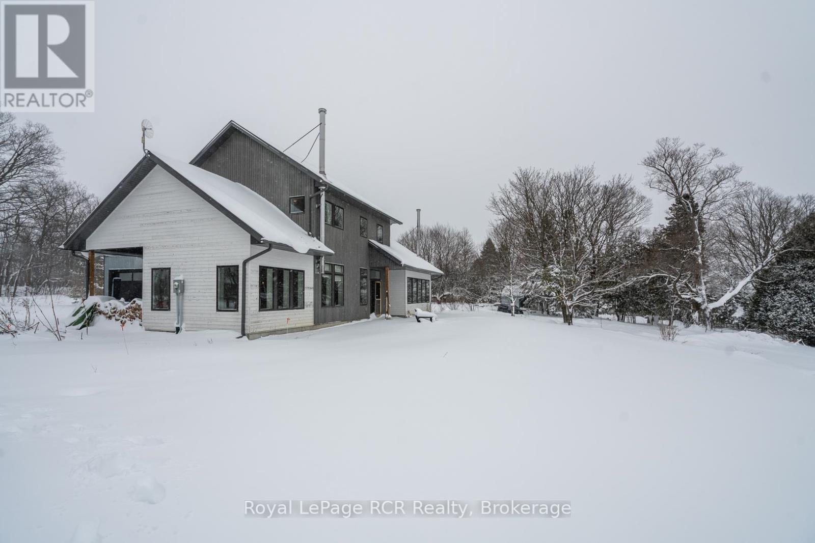 












251 MILL ROAD

,
Chatsworth,







Ontario
N0H1R0

