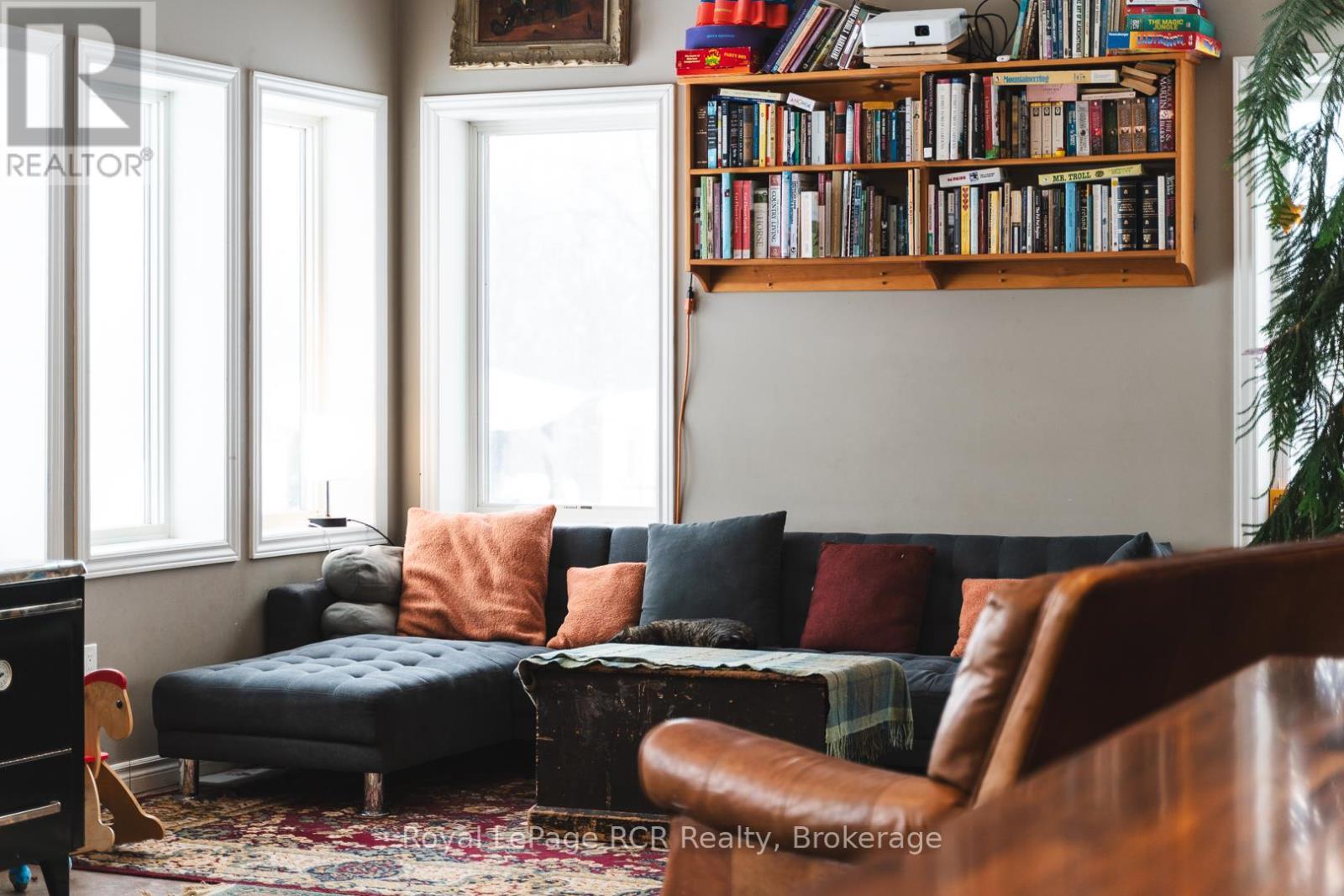 












251 MILL ROAD

,
Chatsworth,







Ontario
N0H1R0

