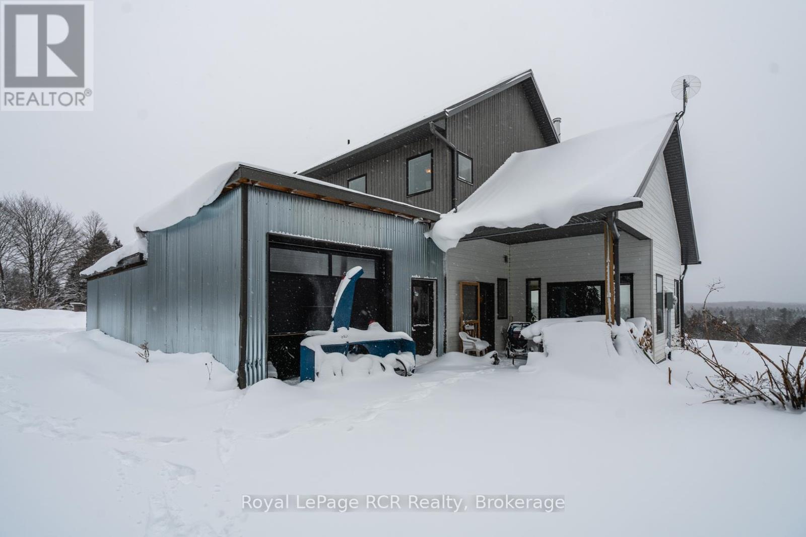 












251 MILL ROAD

,
Chatsworth,







Ontario
N0H1R0


