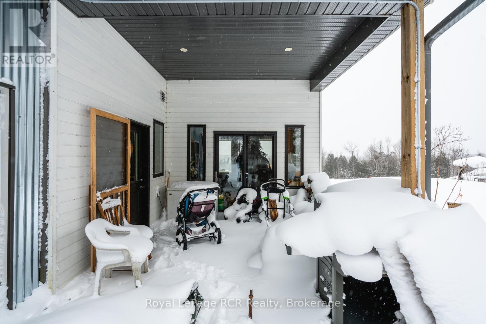 












251 MILL ROAD

,
Chatsworth,







Ontario
N0H1R0

