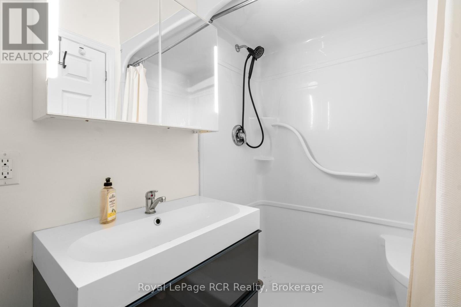 












251 MILL ROAD

,
Chatsworth,







Ontario
N0H1R0

