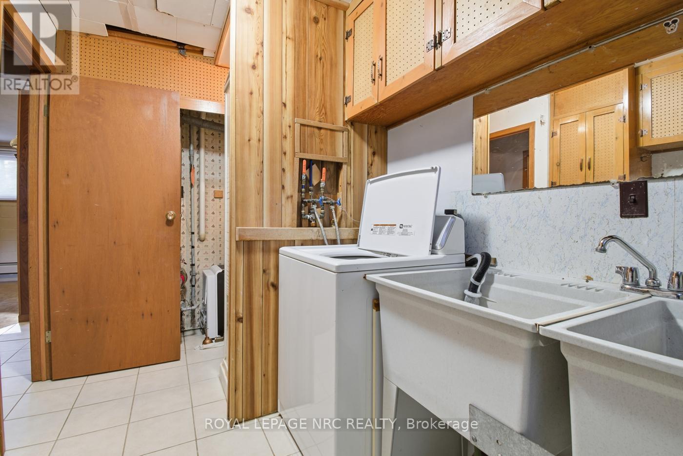 












10592 WOODLAND DRIVE

,
Wainfleet (Lakeshore),




Ontario
L3K5V4

