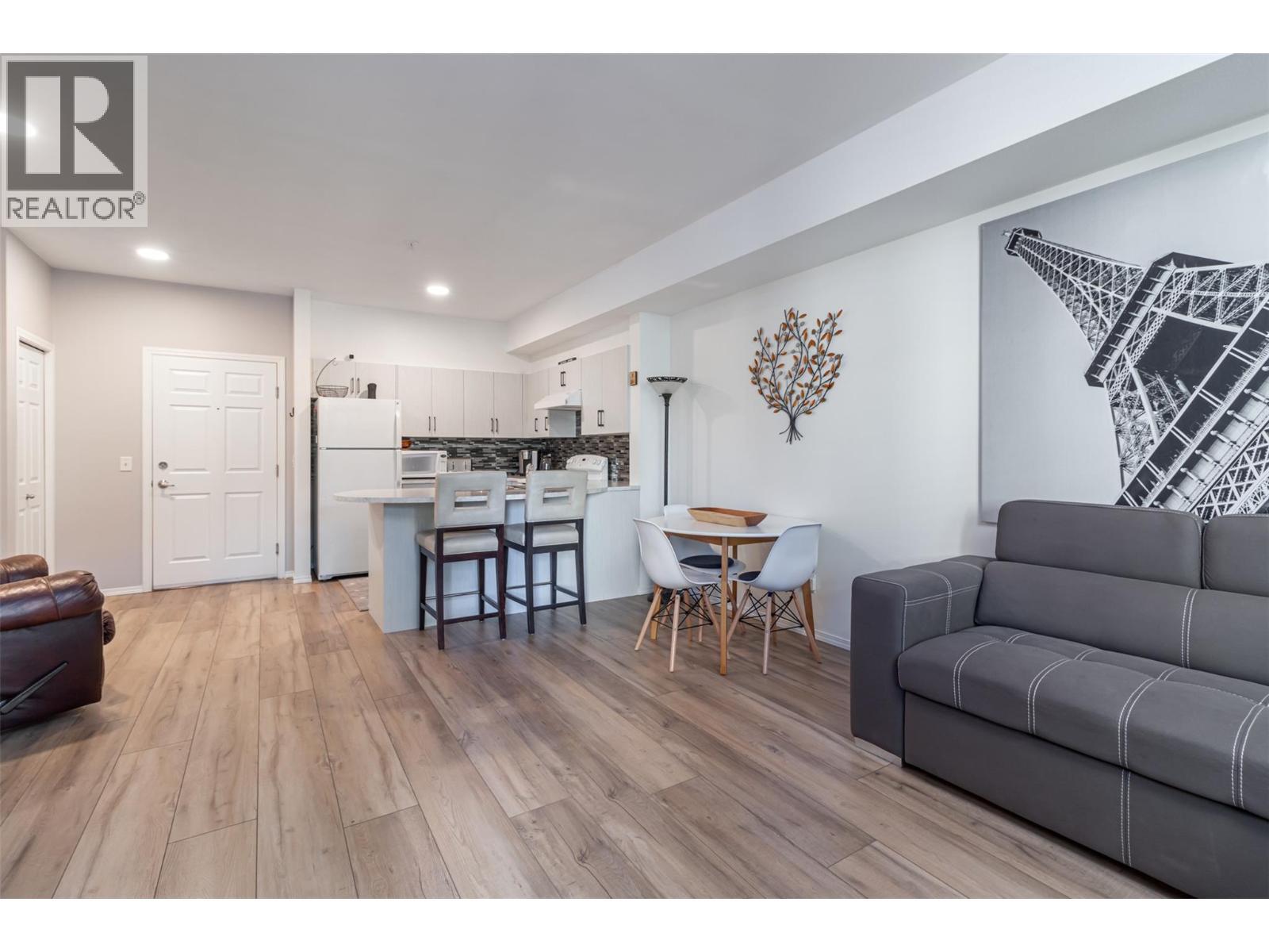 












1873 Country Club Drive Unit# 2207

,
Kelowna,




British Columbia
V1V2A7

