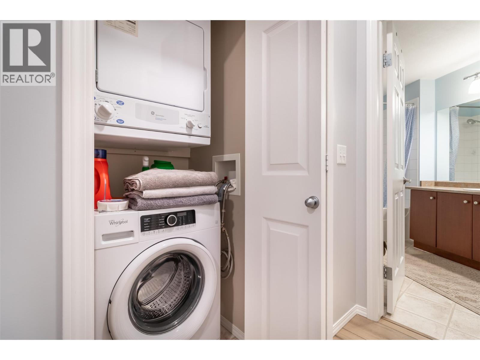 












1873 Country Club Drive Unit# 2207

,
Kelowna,




British Columbia
V1V2A7

