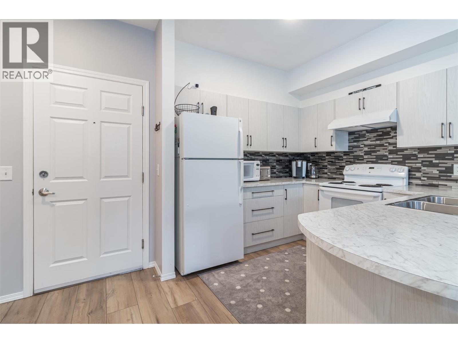 












1873 Country Club Drive Unit# 2207

,
Kelowna,




British Columbia
V1V2A7

