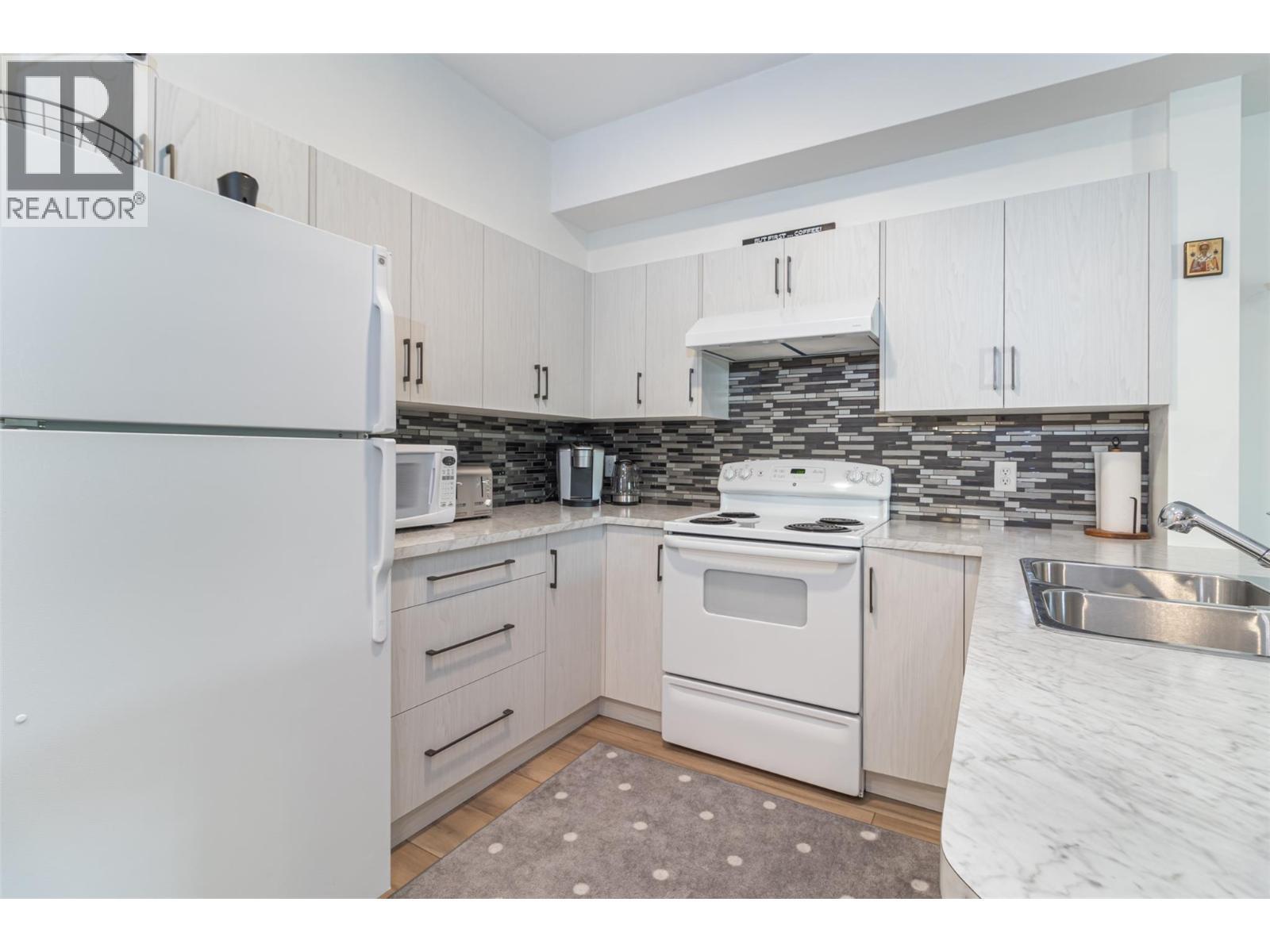 












1873 Country Club Drive Unit# 2207

,
Kelowna,




British Columbia
V1V2A7

