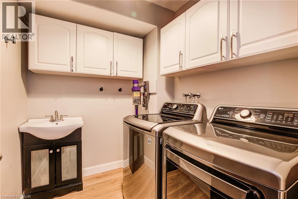 












84 WALSH Crescent

,
Stratford,




Ontario
N5A7X8

