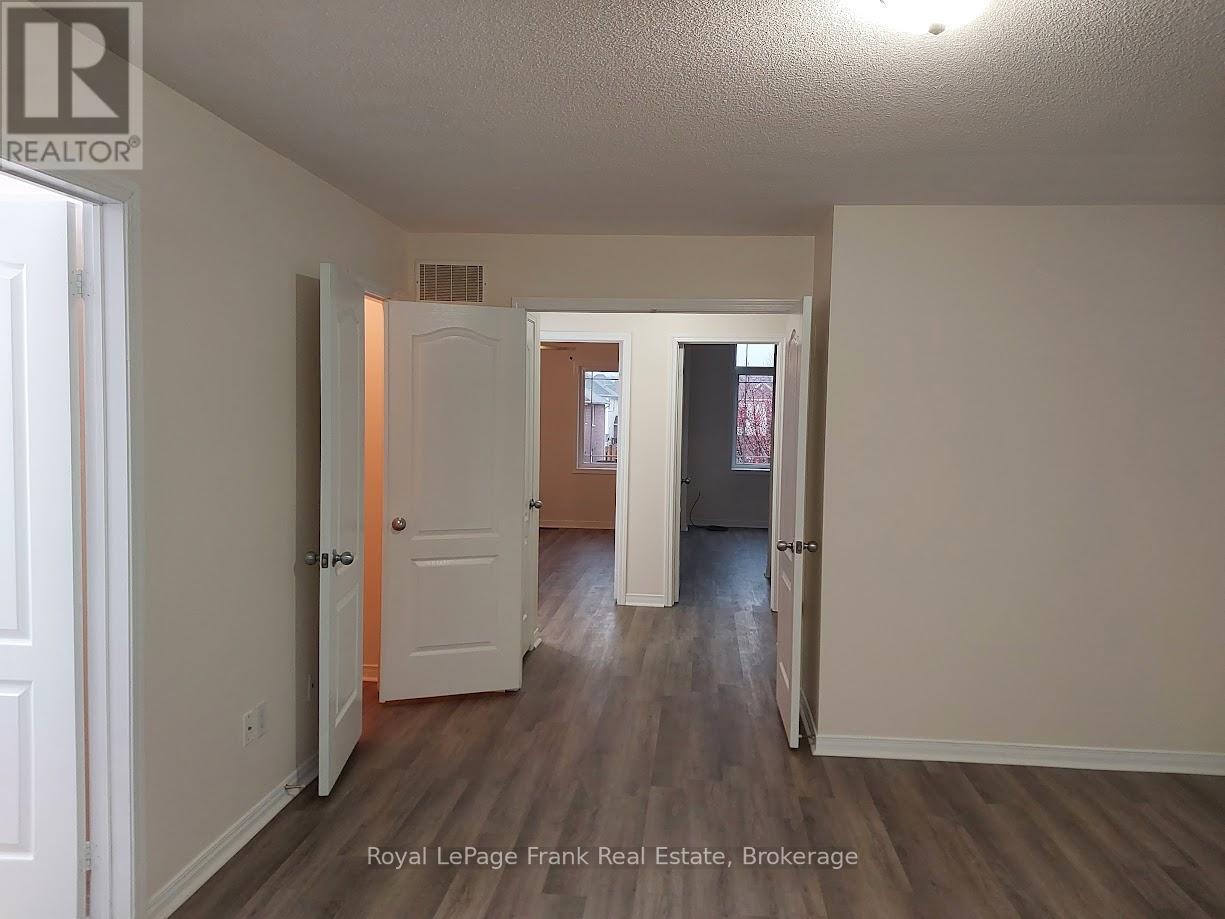 












1513 GLENBOURNE DRIVE

,
Oshawa,




Ontario
L1K0M5

