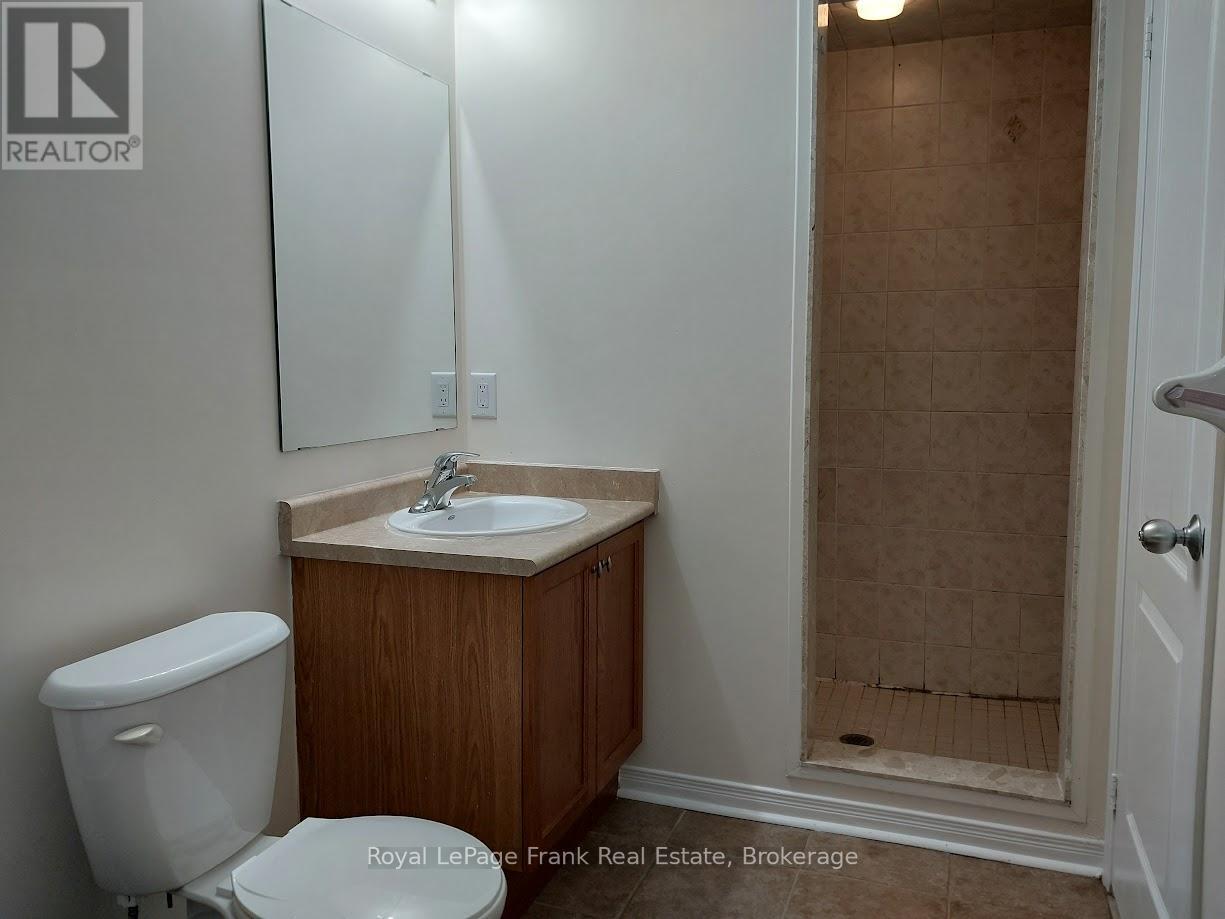 












1513 GLENBOURNE DRIVE

,
Oshawa,




Ontario
L1K0M5

