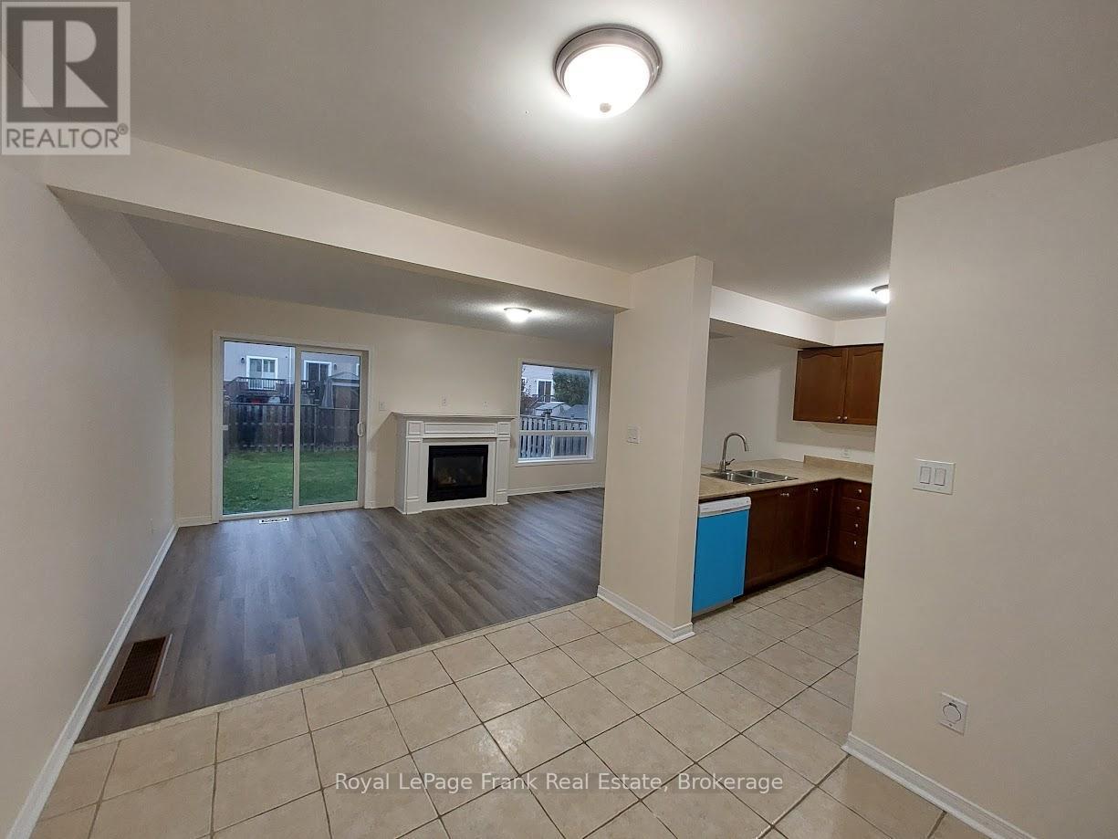 












1513 GLENBOURNE DRIVE

,
Oshawa,




Ontario
L1K0M5

