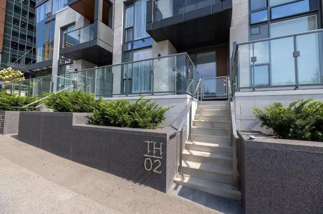 









1288


Rue St-Antoine O.

, TH2,
Montréal (Ville-Marie),




QC
H3C0X6

