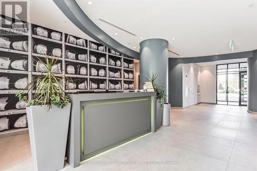 Concierge for receiving parcels