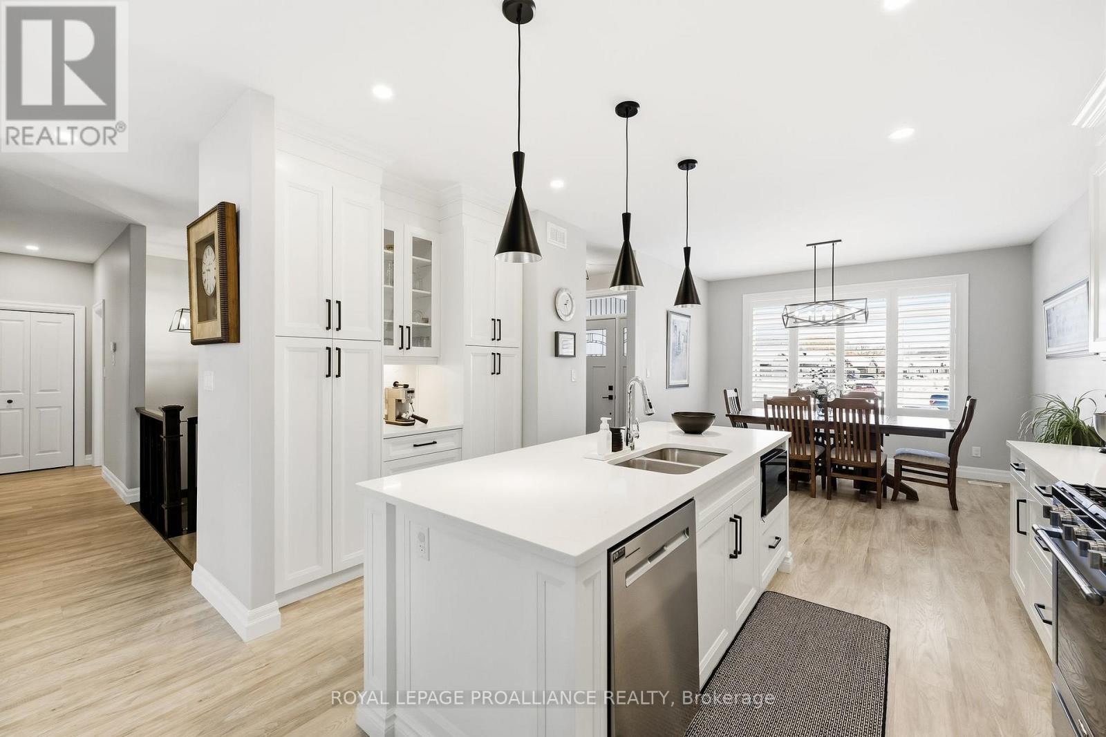 












48 SCHMIDT WAY

,
Quinte West (Murray Ward),




Ontario
K8V0L6

