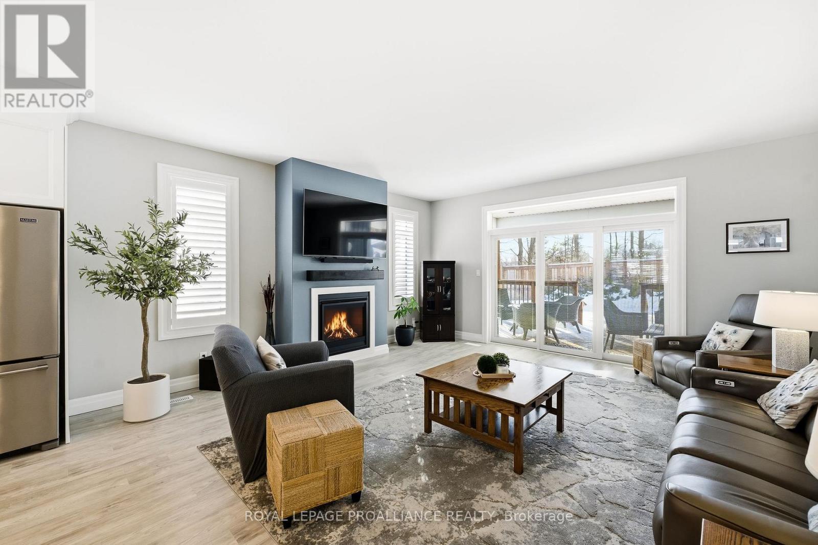 












48 SCHMIDT WAY

,
Quinte West (Murray Ward),




Ontario
K8V0L6

