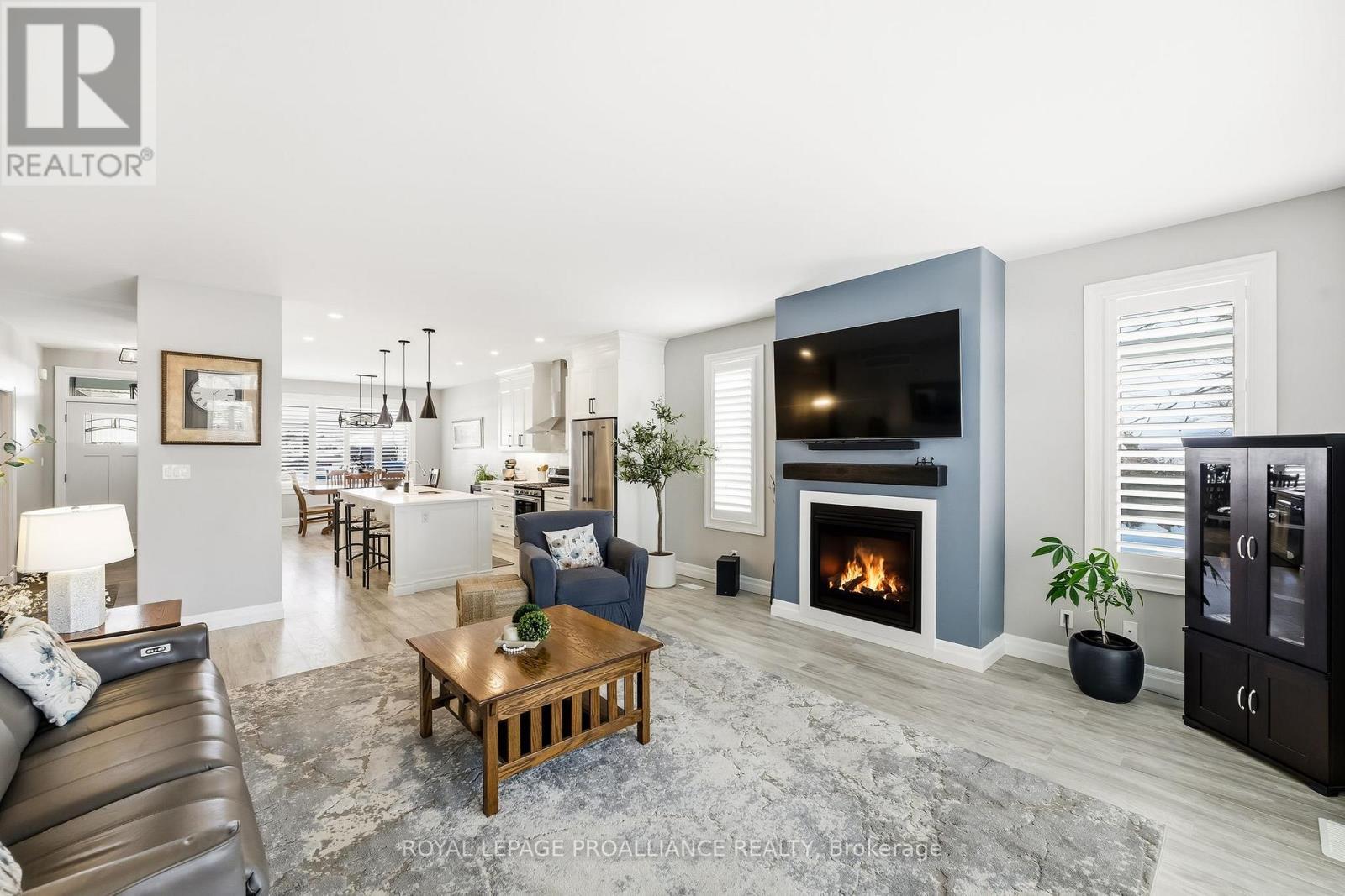 












48 SCHMIDT WAY

,
Quinte West (Murray Ward),




Ontario
K8V0L6

