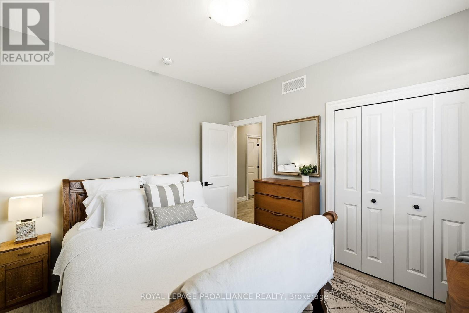 












48 SCHMIDT WAY

,
Quinte West (Murray Ward),




Ontario
K8V0L6

