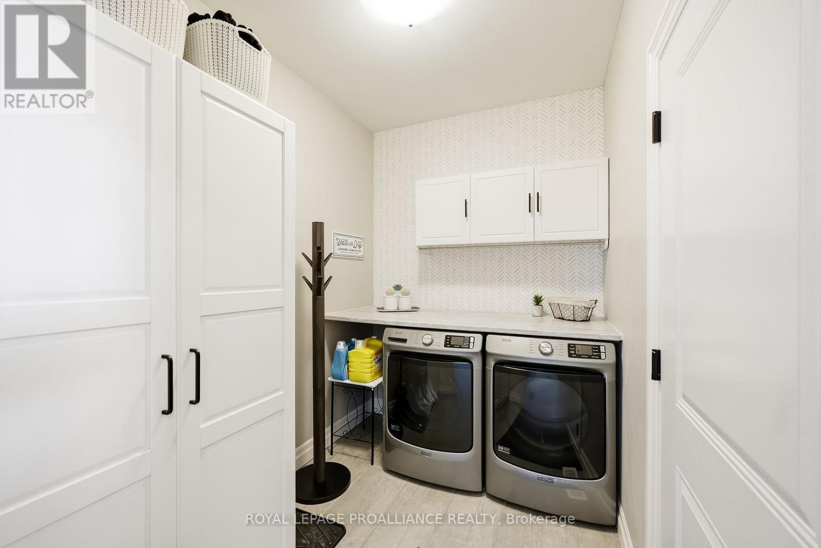 












48 SCHMIDT WAY

,
Quinte West (Murray Ward),




Ontario
K8V0L6

