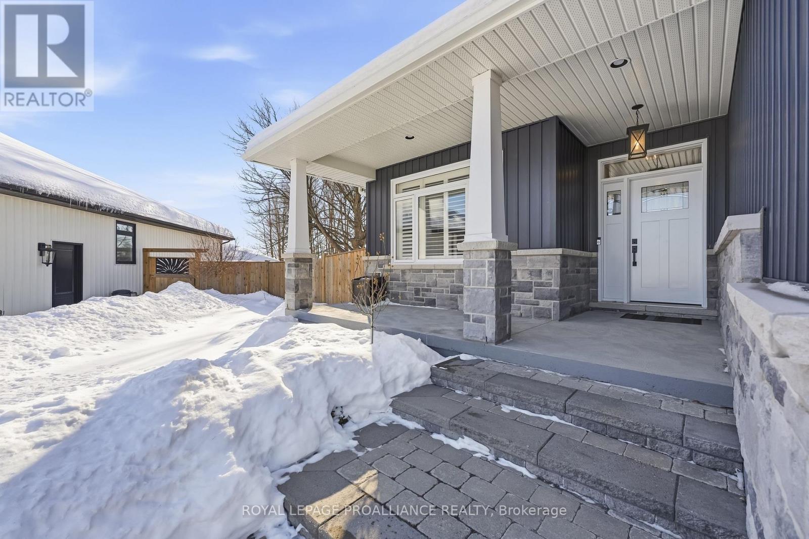 












48 SCHMIDT WAY

,
Quinte West (Murray Ward),




Ontario
K8V0L6

