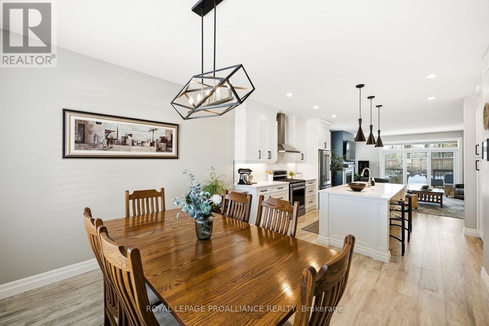 












48 SCHMIDT WAY

,
Quinte West (Murray Ward),




Ontario
K8V0L6

