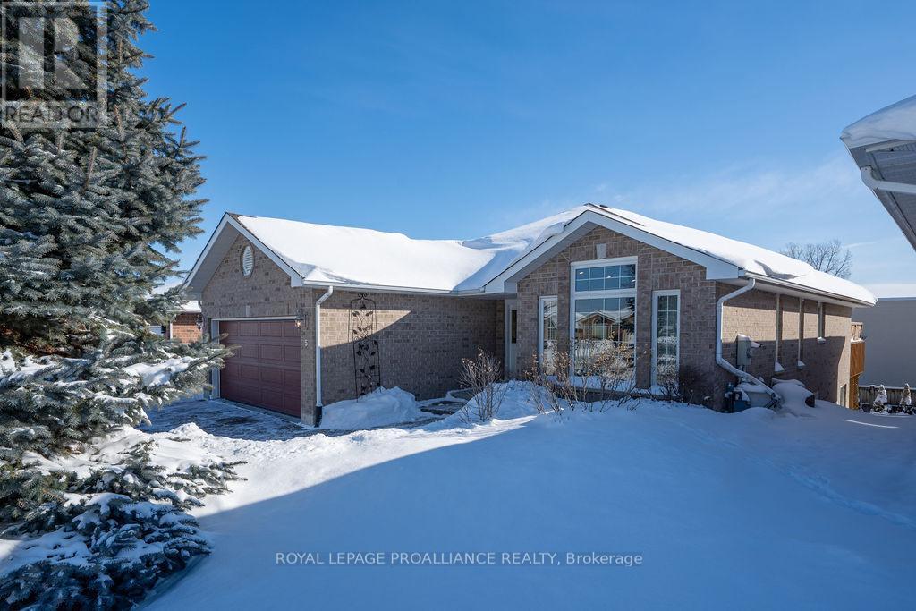 












5 SIMCOE DRIVE

,
Belleville (Thurlow Ward),




Ontario
K8N0N7

