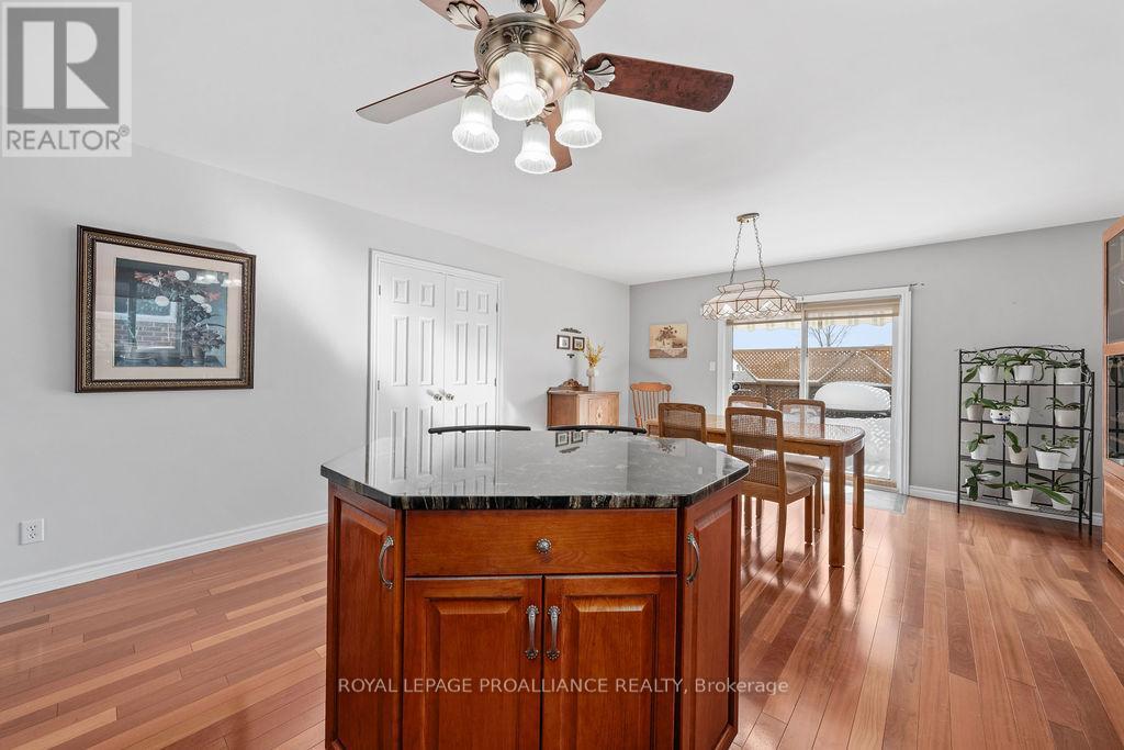 












5 SIMCOE DRIVE

,
Belleville (Thurlow Ward),




Ontario
K8N0N7

