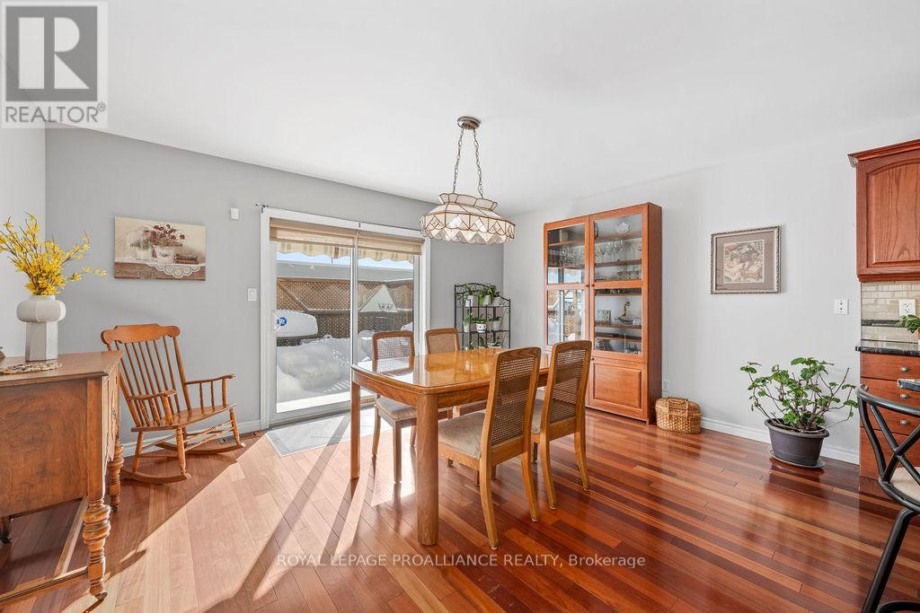 












5 SIMCOE DRIVE

,
Belleville (Thurlow Ward),




Ontario
K8N0N7

