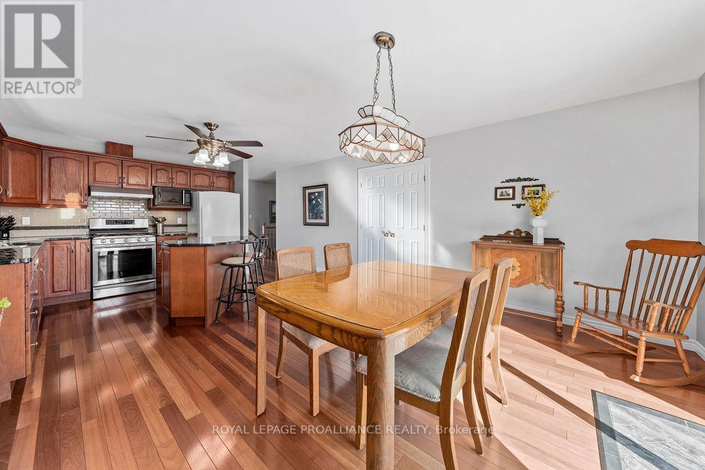 












5 SIMCOE DRIVE

,
Belleville (Thurlow Ward),




Ontario
K8N0N7

