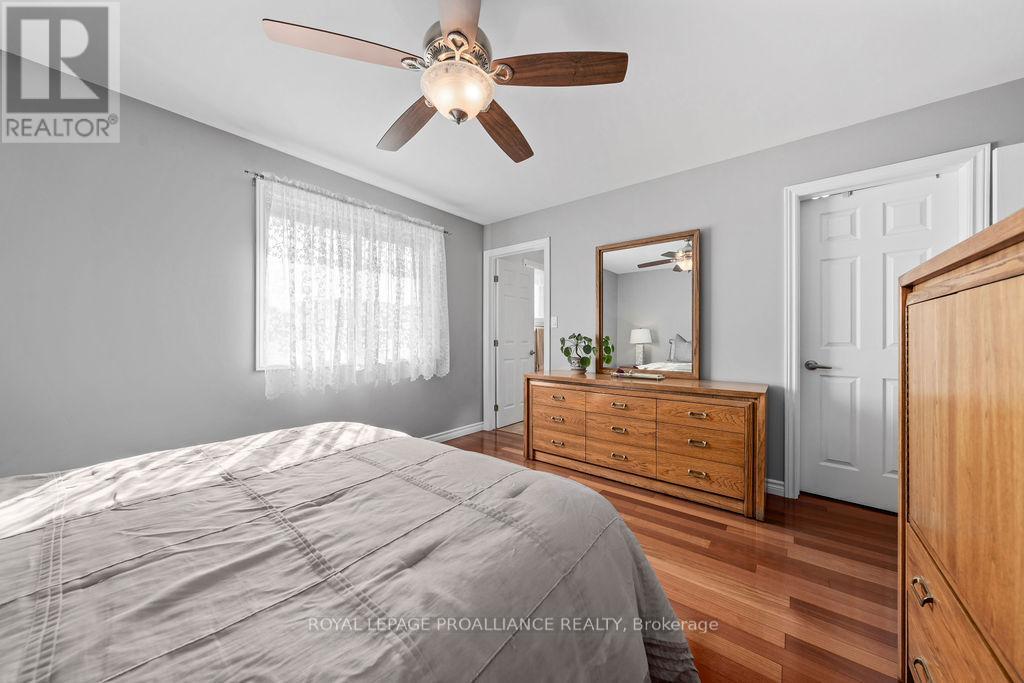 












5 SIMCOE DRIVE

,
Belleville (Thurlow Ward),




Ontario
K8N0N7

