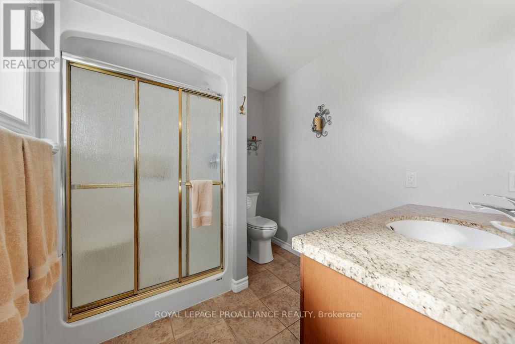 












5 SIMCOE DRIVE

,
Belleville (Thurlow Ward),




Ontario
K8N0N7

