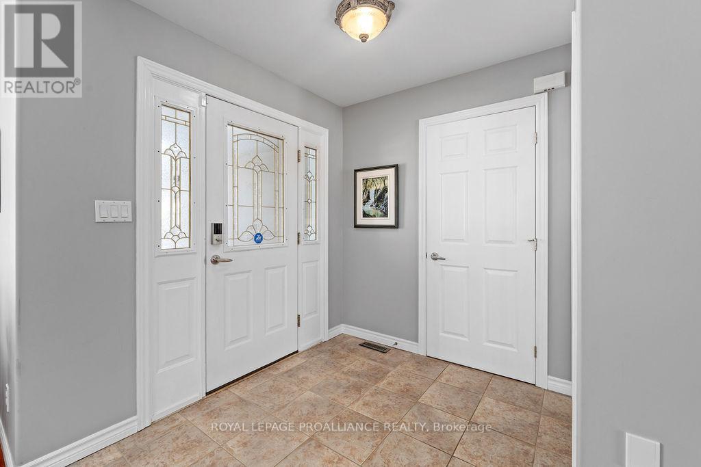 












5 SIMCOE DRIVE

,
Belleville (Thurlow Ward),




Ontario
K8N0N7

