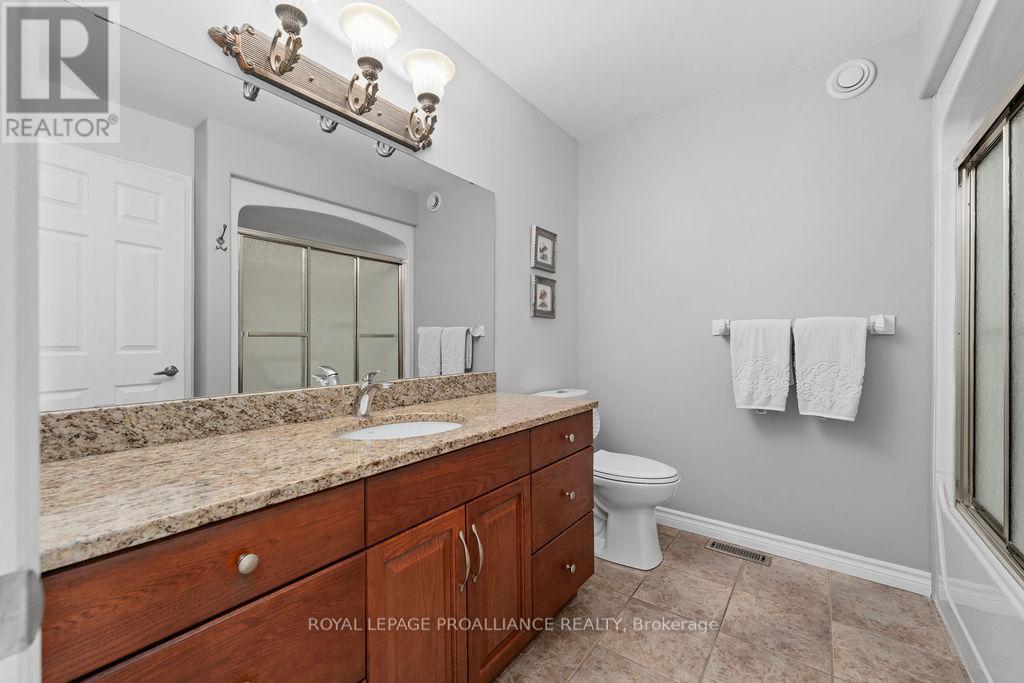 












5 SIMCOE DRIVE

,
Belleville (Thurlow Ward),




Ontario
K8N0N7

