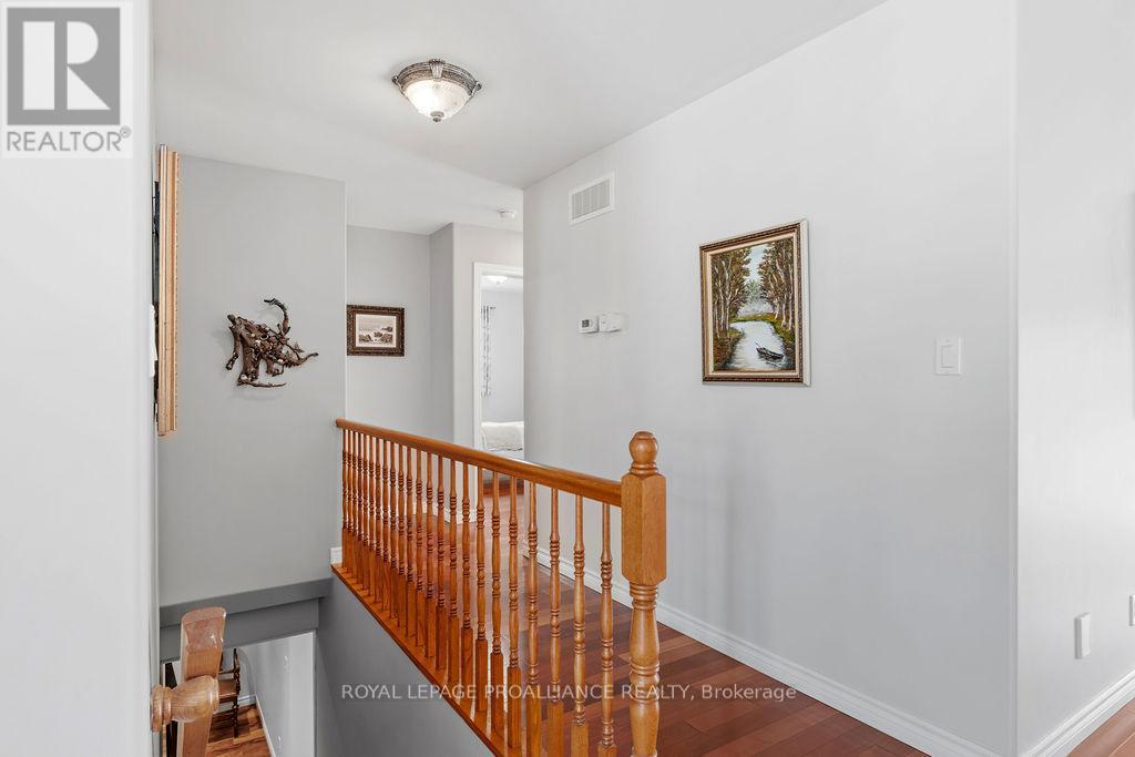 












5 SIMCOE DRIVE

,
Belleville (Thurlow Ward),




Ontario
K8N0N7

