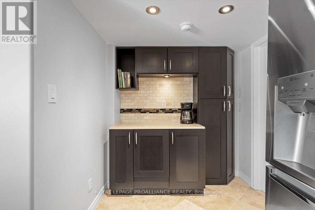 












5 SIMCOE DRIVE

,
Belleville (Thurlow Ward),




Ontario
K8N0N7

