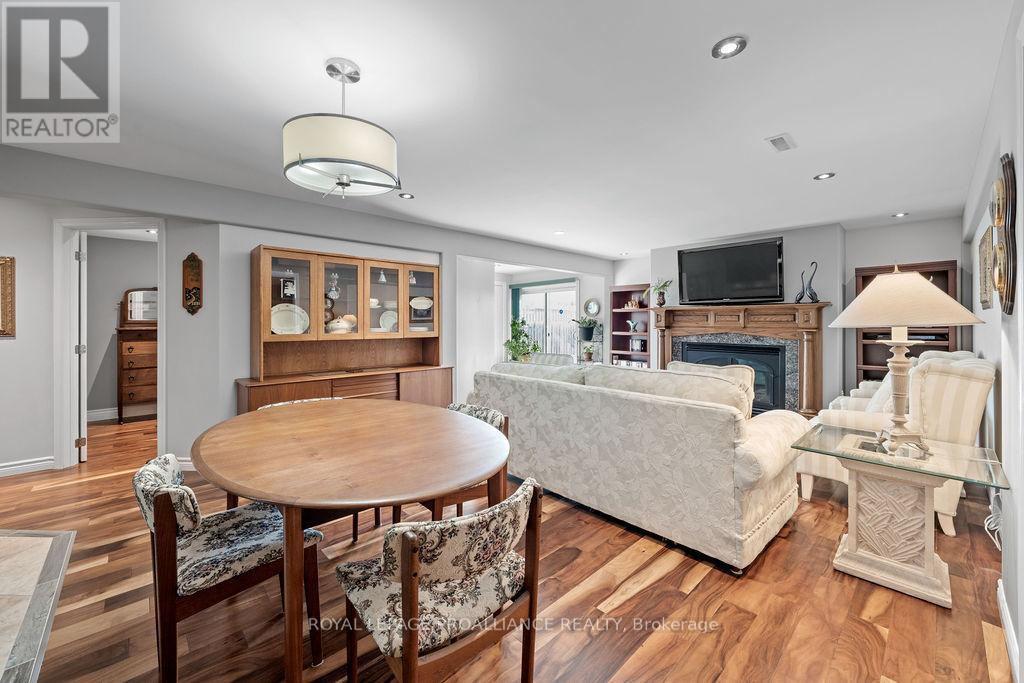 












5 SIMCOE DRIVE

,
Belleville (Thurlow Ward),




Ontario
K8N0N7

