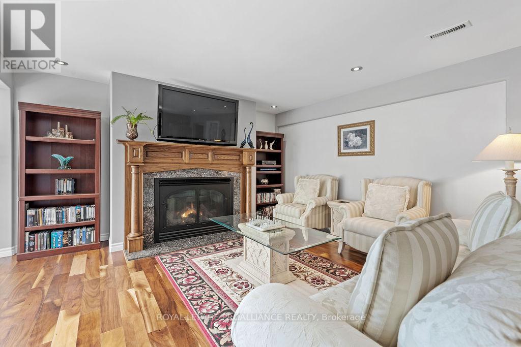 












5 SIMCOE DRIVE

,
Belleville (Thurlow Ward),




Ontario
K8N0N7

