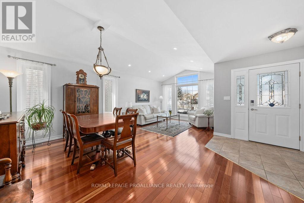 












5 SIMCOE DRIVE

,
Belleville (Thurlow Ward),




Ontario
K8N0N7

