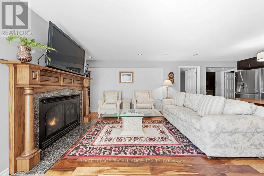 












5 SIMCOE DRIVE

,
Belleville (Thurlow Ward),




Ontario
K8N0N7

