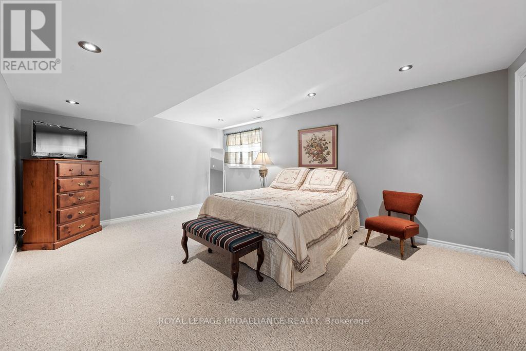 












5 SIMCOE DRIVE

,
Belleville (Thurlow Ward),




Ontario
K8N0N7

