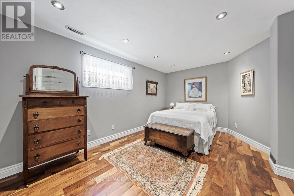 












5 SIMCOE DRIVE

,
Belleville (Thurlow Ward),




Ontario
K8N0N7

