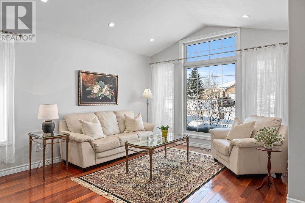 












5 SIMCOE DRIVE

,
Belleville (Thurlow Ward),




Ontario
K8N0N7

