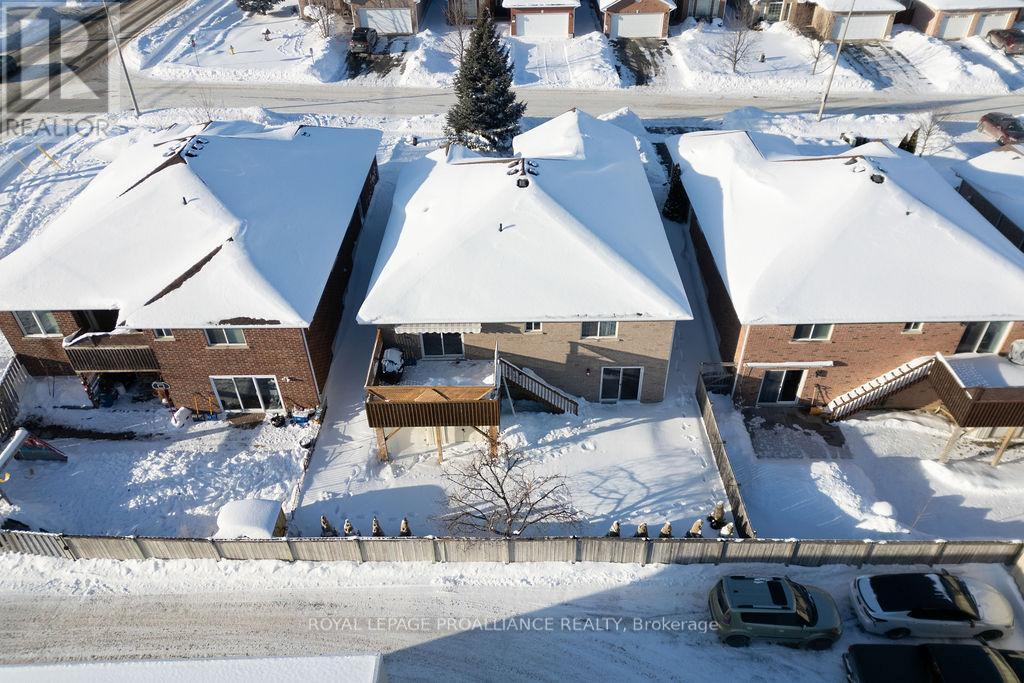 












5 SIMCOE DRIVE

,
Belleville (Thurlow Ward),




Ontario
K8N0N7

