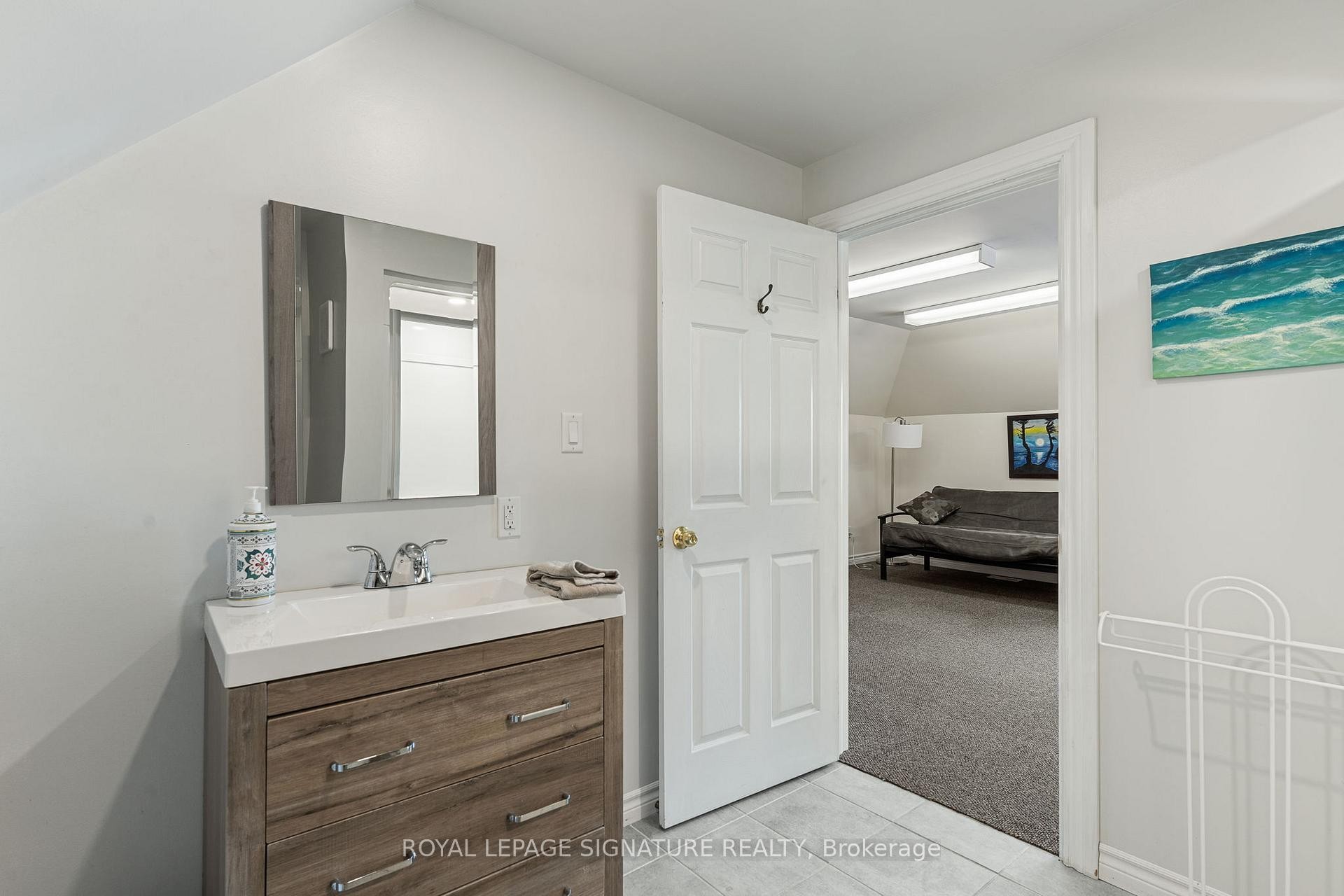 









1000


1st

Avenue West,
Owen Sound,




ON
N4K 4K5

