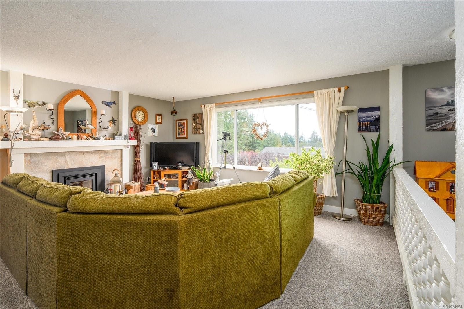 









6891


Harwood

Dr,
Lantzville,




BC
V0R 2H0

