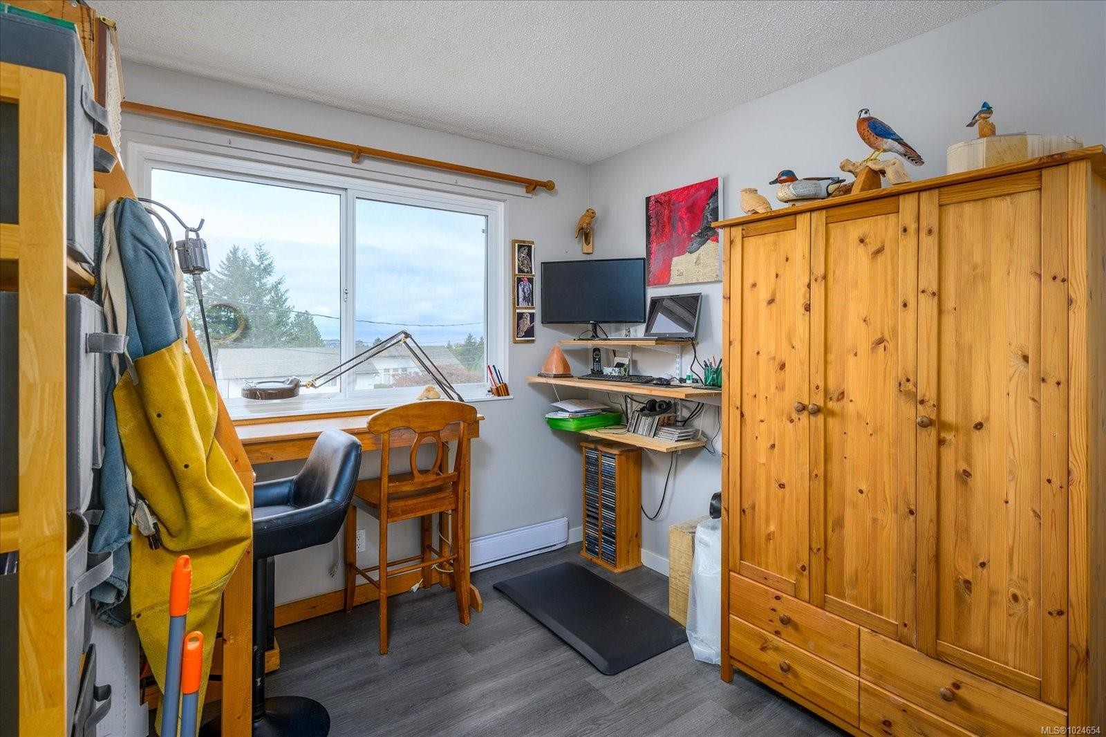 









6891


Harwood

Dr,
Lantzville,




BC
V0R 2H0

