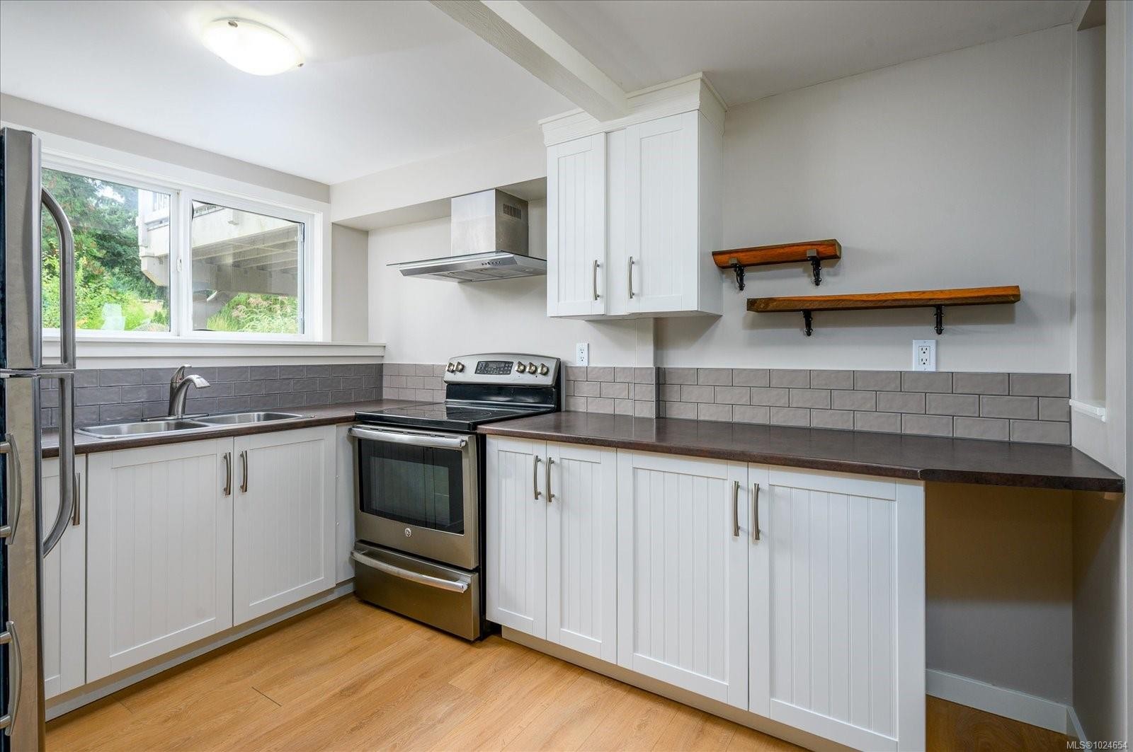 









6891


Harwood

Dr,
Lantzville,




BC
V0R 2H0

