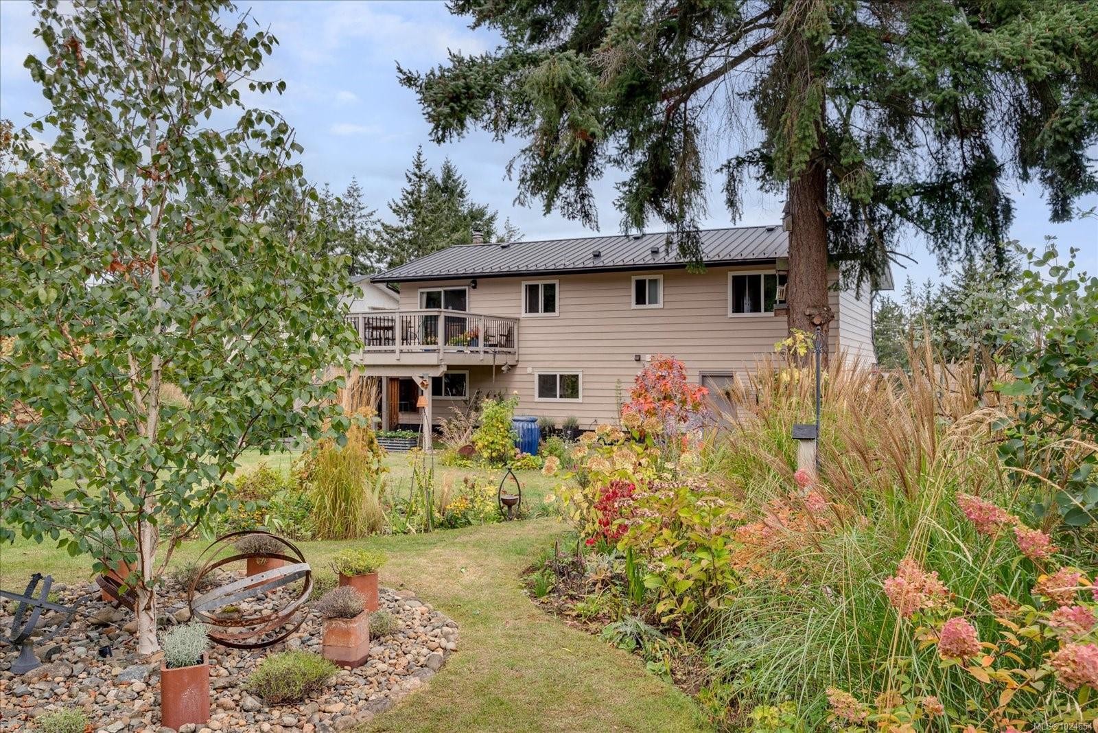 









6891


Harwood

Dr,
Lantzville,




BC
V0R 2H0

