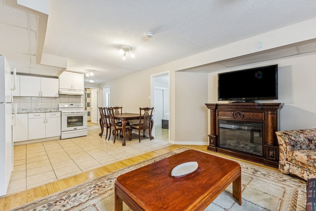 









65


Rue Alphonse-Daudet

,
Gatineau (Aylmer),




QC
J9J3Y7

